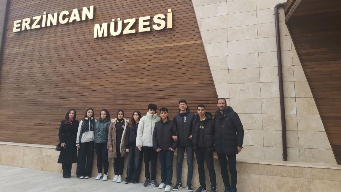 Öğrencilerimizle Erzincan Müzesi'ni ziyaret ettik.